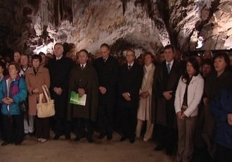 Glede odprtih vprašanj na meji s Hrvaško pa je Podobnik še enkrat poudaril, da bo SLS vztrajala na celovitosti Piranskega zaliva.